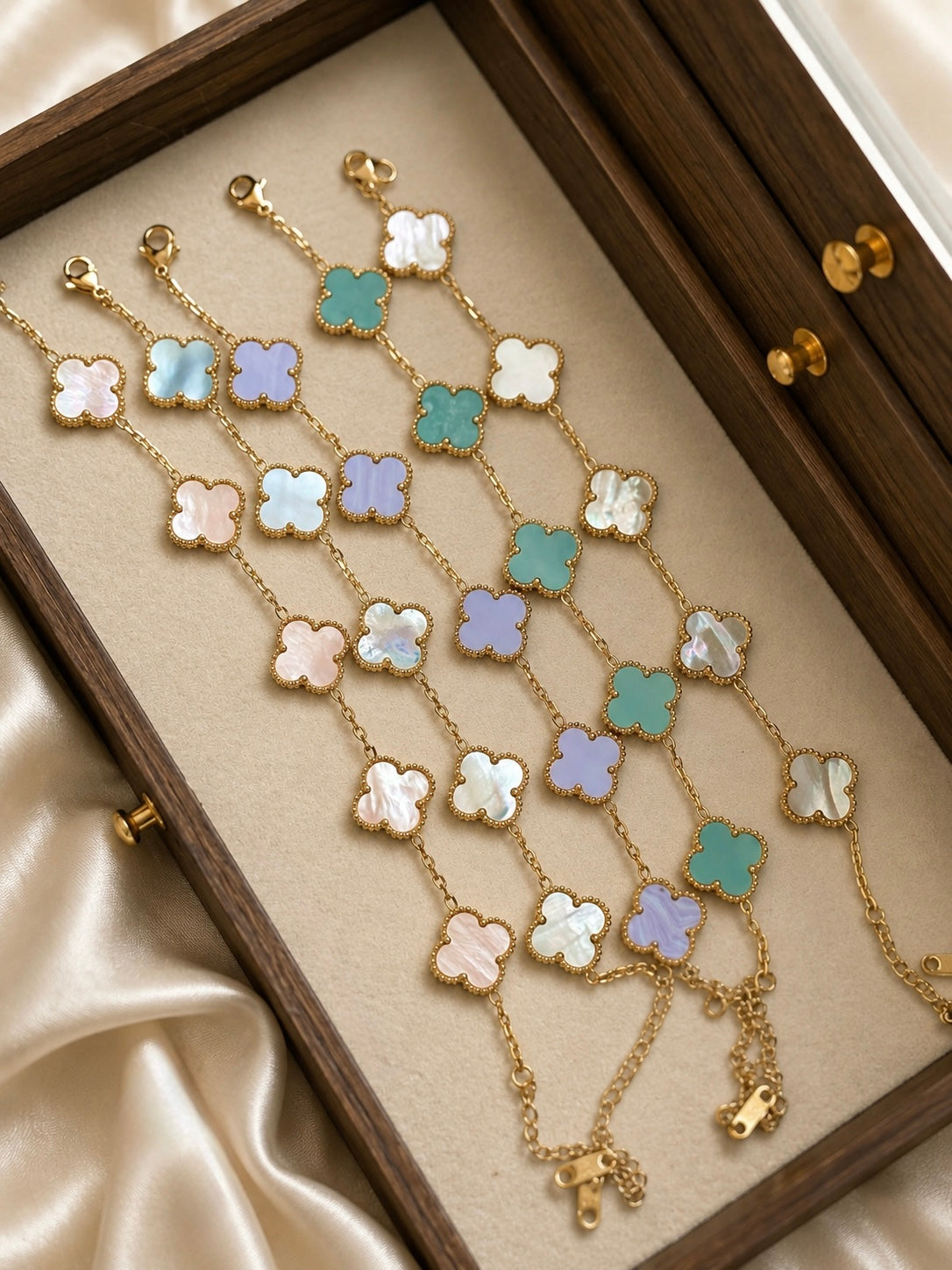 Luxurious Van Cleef Bracelet