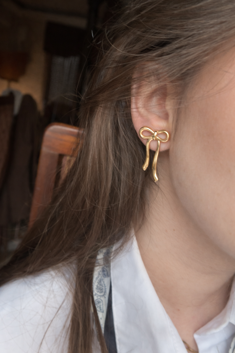 Waterproof - Gold plated earrings.