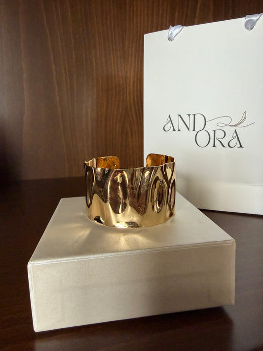 Hand cuff