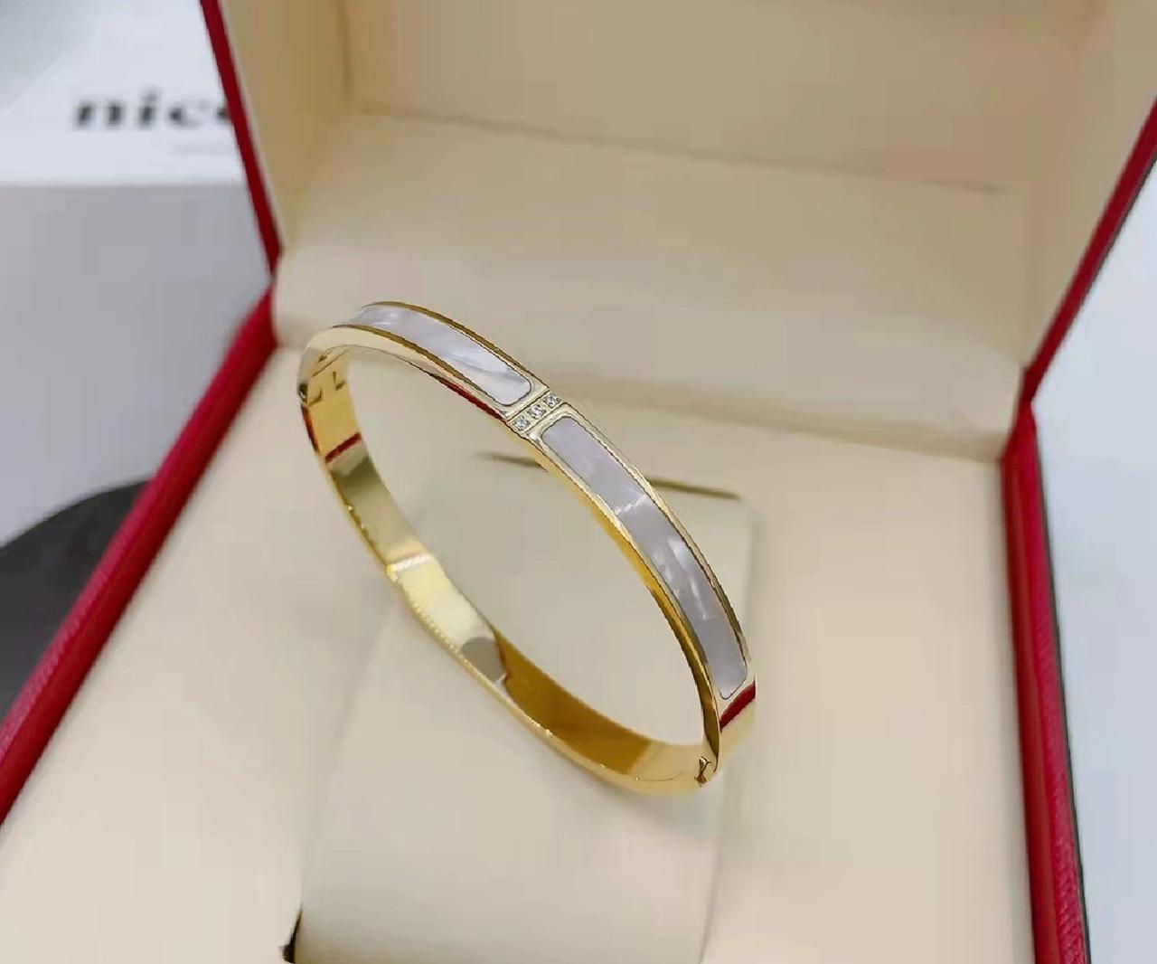Gold bangle