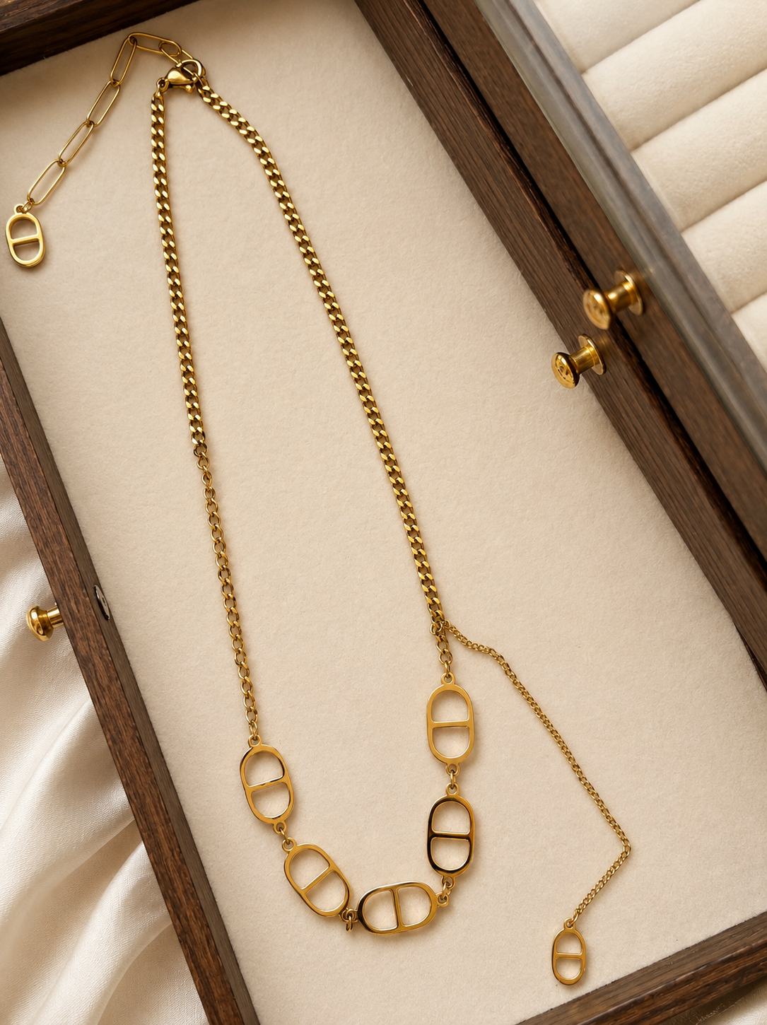 Dior necklace
