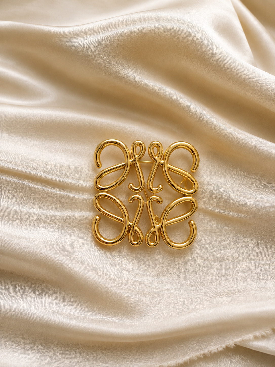 Loewe Brooch