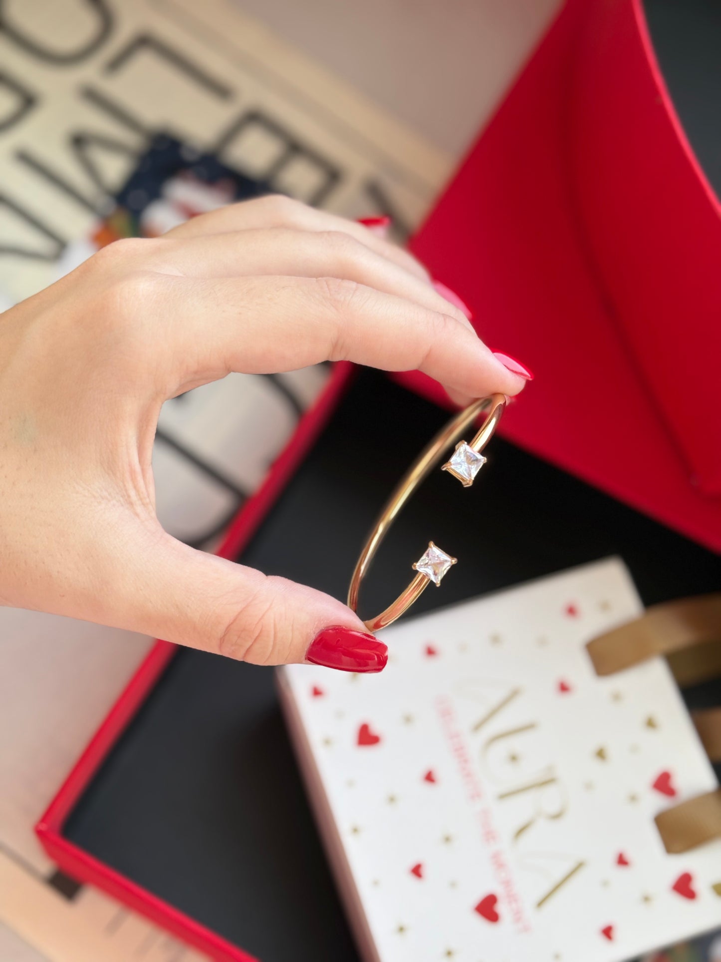 Diamond bangle